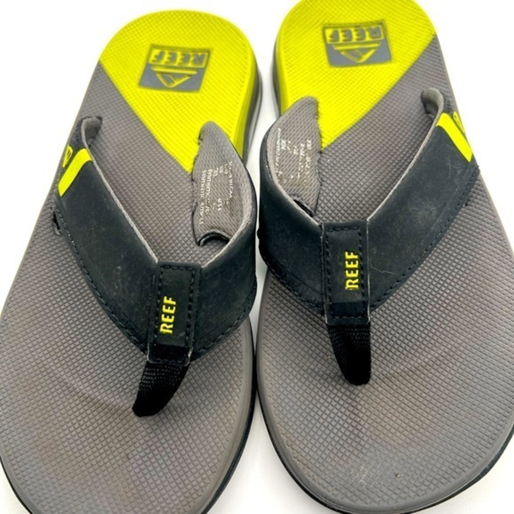REEF Sandals - size‎ Medium 5/6